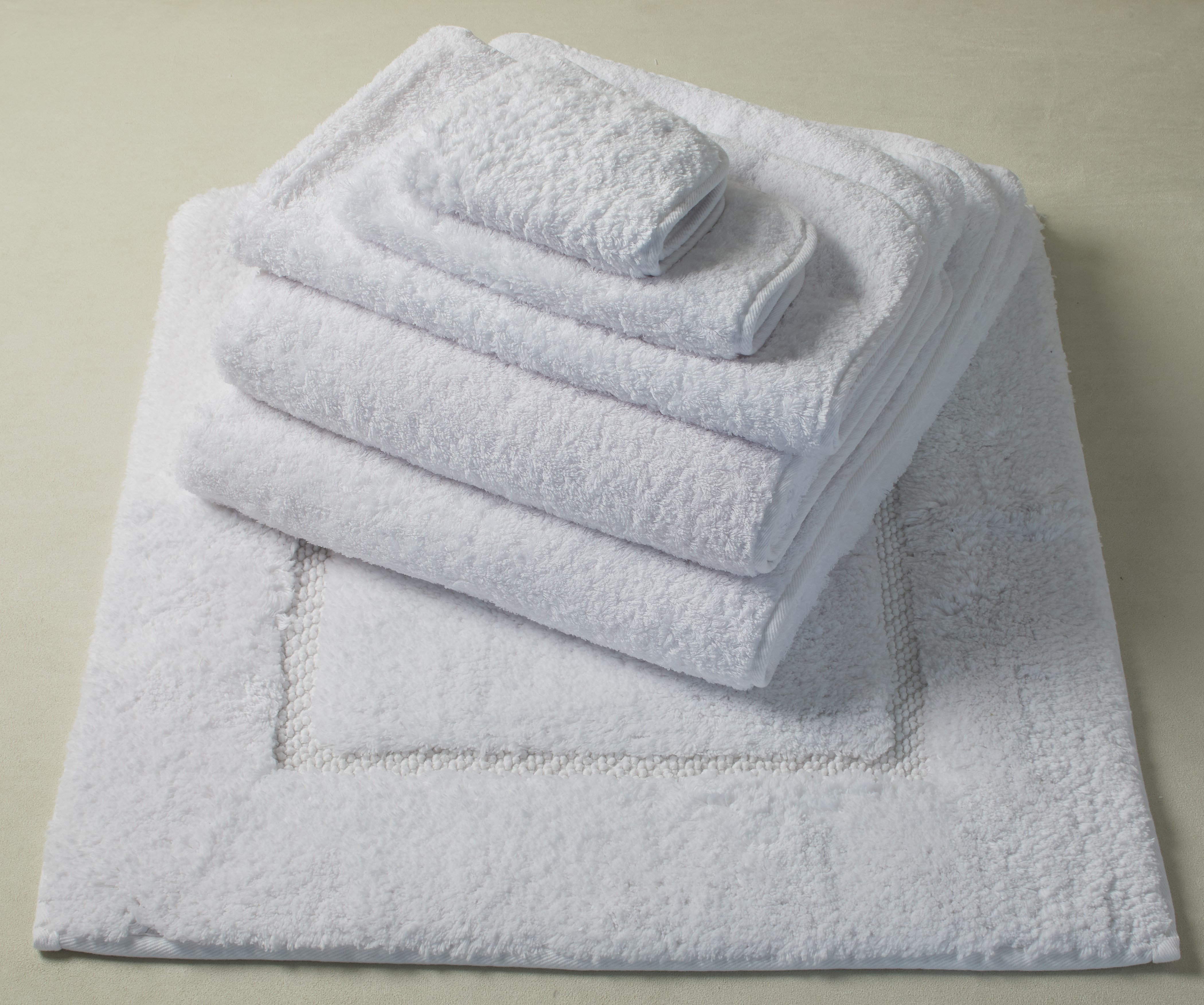 High-Quality Absorbent Cotton Terry Bath Mat
